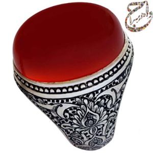 سفارش ساخت دو ماهه عقیق سرخ قلمزنی استاد ساعی