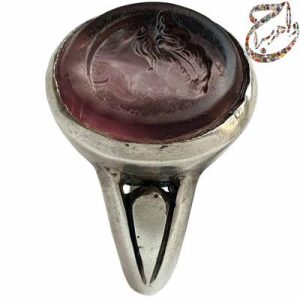 انگشتر الکساندریت حکاکی کهنه شمایل