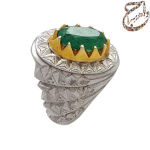 انگشتر زمرّد زامبیایی اصیل معدنی با رکاب نقره دست ساز