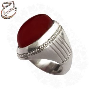 عقیق آبدار یمنی تراش بادومی رکاب رضایی