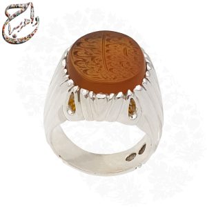 عقیق پرتقالی خطی مزین به آیه و من یتق الله با رکاب استاد امامی