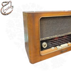 رادیو لامپی قدیمی چوبی