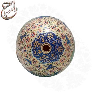نقاشی برجسته سیمرغ روی تخم شترمرغ