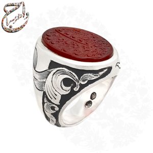 انگشتر عقیق سرخ مزین به آیه و من یتق الله خط متین