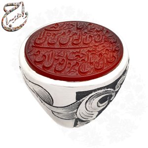 انگشتر عقیق سرخ مزین به آیه و من یتق الله خط متین