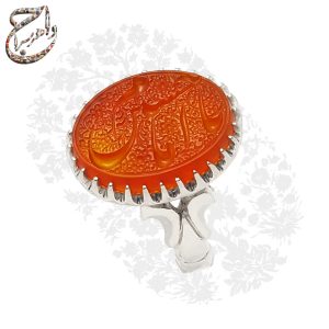 انگشتر عقیق پرتقالی یا امام حسین با حکاکی دست‌ساز و رکاب نقره استاد آذری