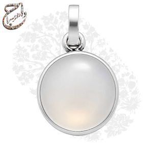 گردن آویز عقیق سفید با رکاب نقره دست ساز